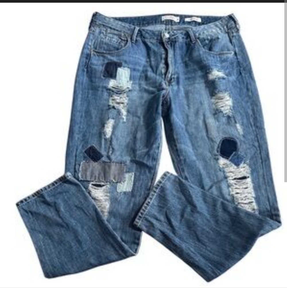 Women's Jessica Simpson Distressed-Destroyed Monroe Boyfriend Jeans, Size 12/31